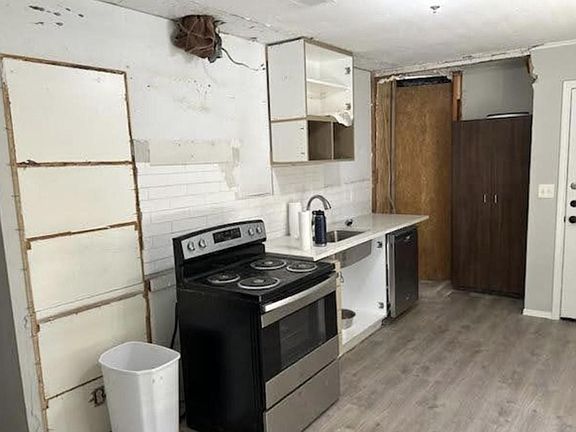 4th image of 301 Dena Ln
