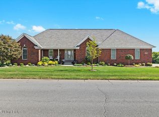 610 Nevin Ln, Fisherville, KY 40023