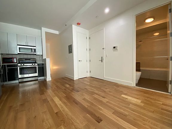 2nd image of 91 Varet St #1A