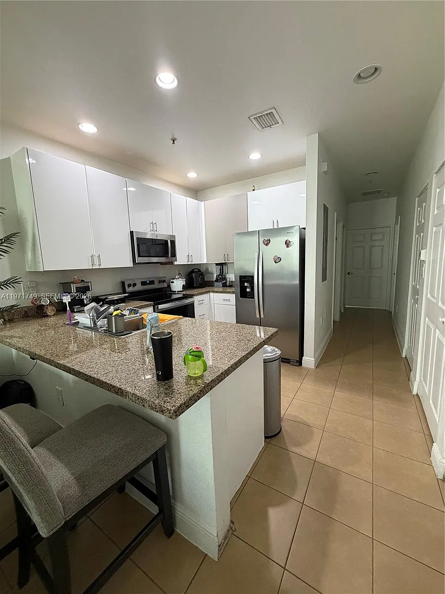 Building Photo - 977 SW 147th Ave #2509
