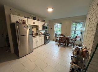 39 Richards St APT 1, Worcester, MA 01603