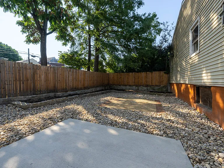 513 Pershing Ave — Photo 19