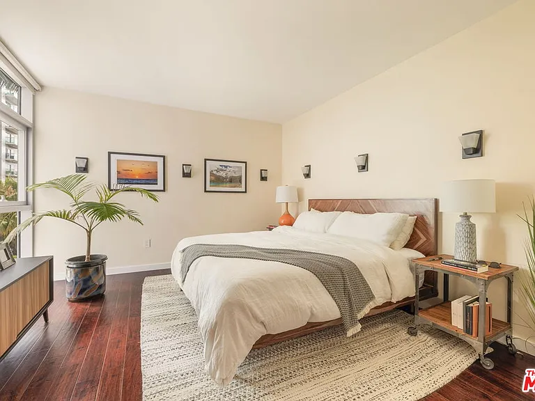 13700 Marina Pointe Dr #415 — Photo 10
