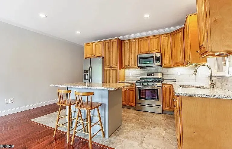 206 Hopkins Ave #2 — Photo 4
