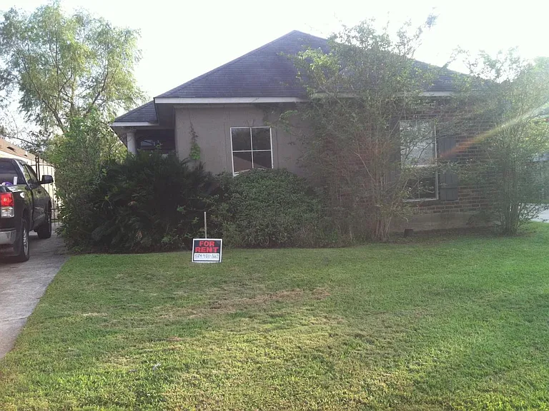 3921 Caspiana Ave — Photo 4
