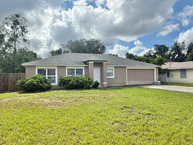 1081 Leeward Dr — Photo 1