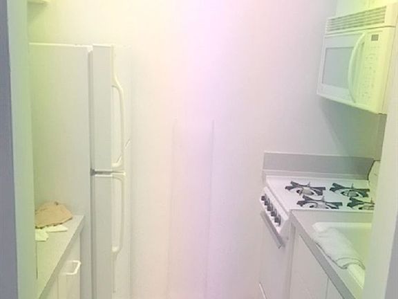 3rd image of 204 E 77th St APT 2E