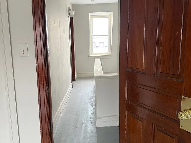41 S Franklin St — Photo 16