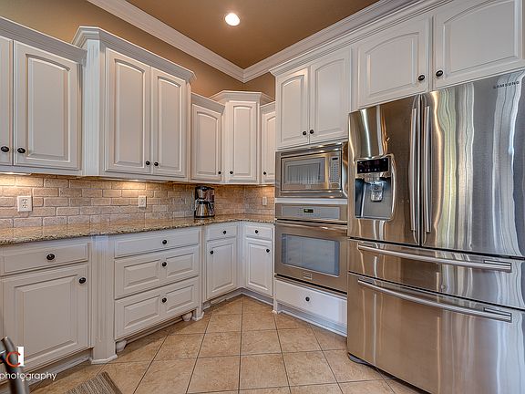 5th image of 3706 SW Plateau Blvd