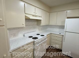 1118 N Nolan River Rd APT B, Cleburne, TX 76033