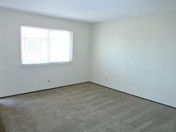 5th image of 7130 6th Pkwy APT 12