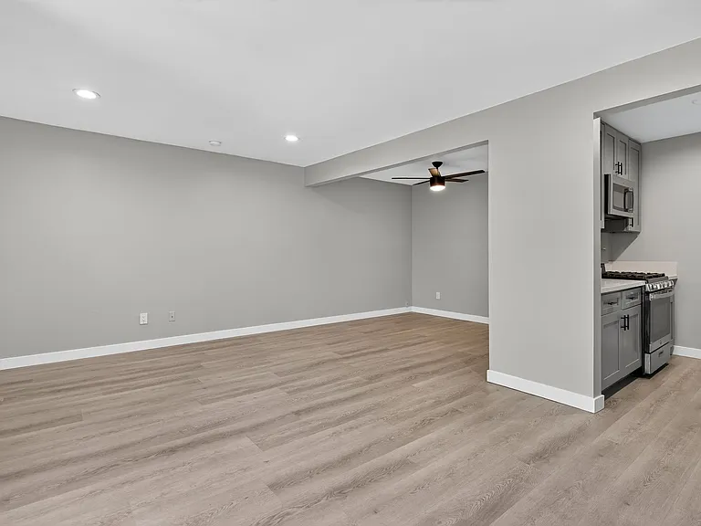 2300 East Commonwealth Avenue — Photo 2
