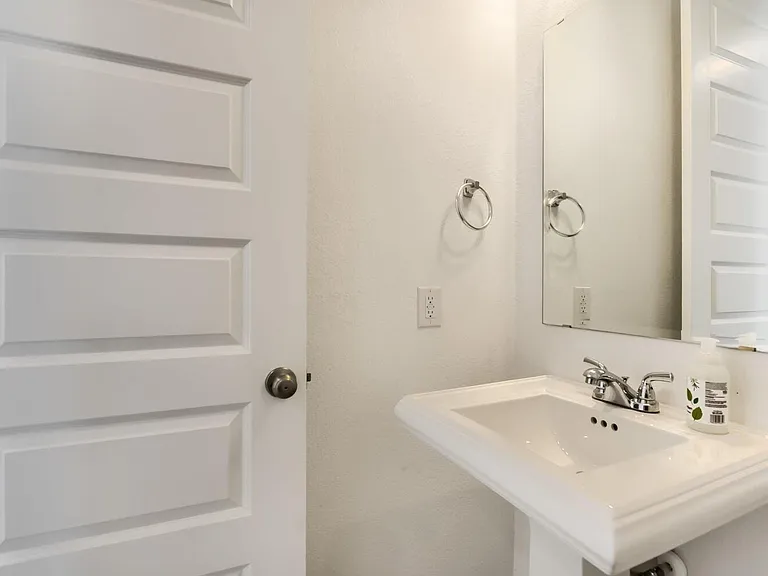 1505 Seeger Dr — Photo 19