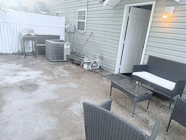 50 Marshland Rd #9 — Photo 8