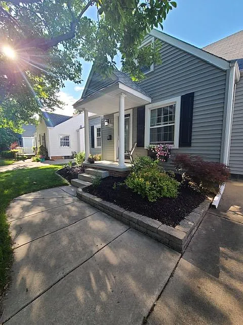 2 bed, 1230 sqft, $1,400 — Photo 2
