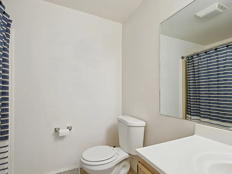 2480 Collegewood St — Photo 22
