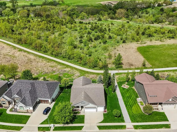 1550 Hannah Ln, Waukee, IA 50263