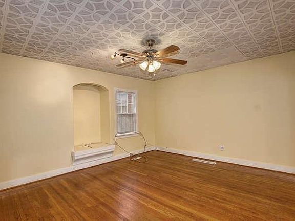 5th image of 631 T St