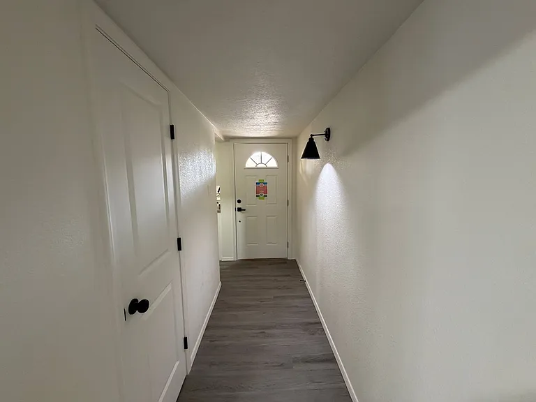 5608 Drake Ave NW — Photo 5