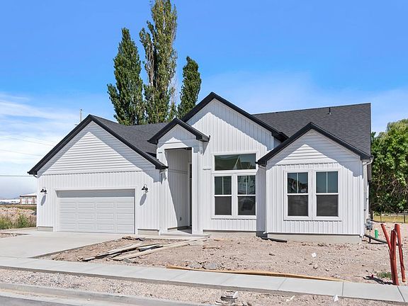 Finished home photos are representational images only. See sales agent for details.