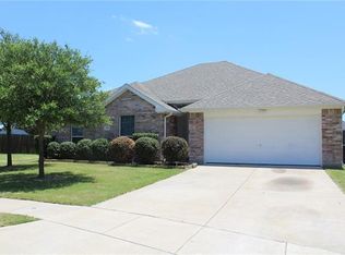 124 Commonwealth Cir, Waxahachie, TX 75165