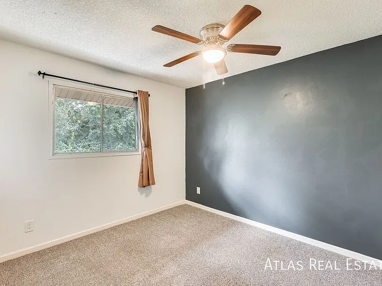 1649 W Hazelwood St — Photo 26