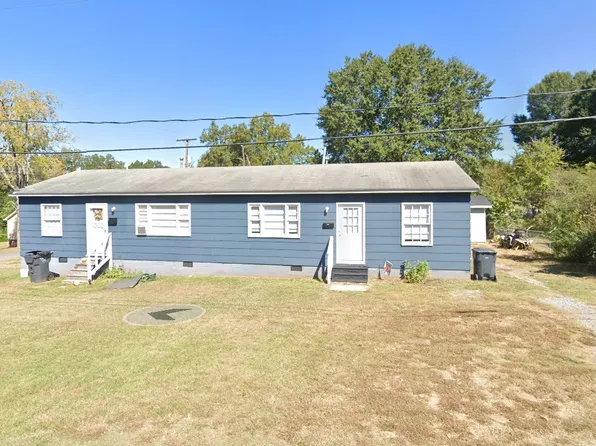 404 S Webb St, Dallas, NC 28034