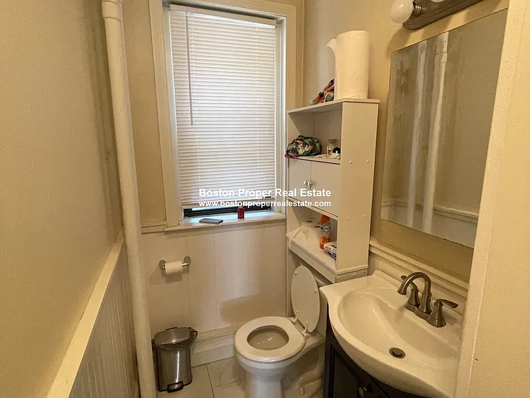 19 Peterborough St #4 — Photo 7