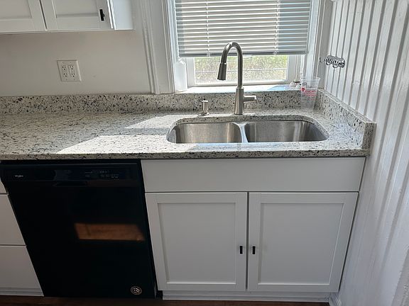 5th image of 3132 W Washington Blvd #1