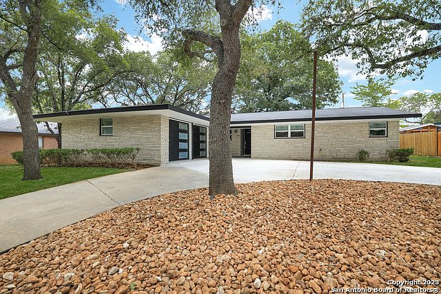 919 MOUNT KISCO DR, San Antonio, TX 78213 | MLS #1742131 | Zillow