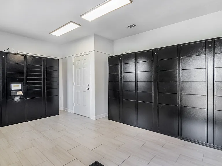 Avalon Apartment Homes — Photo 33