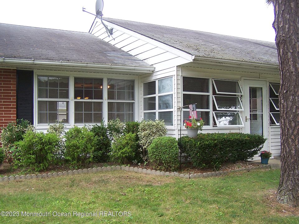 1st image of 636A Plymouth Drive