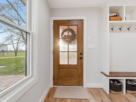 5th image of 2800 S Olivet Rd