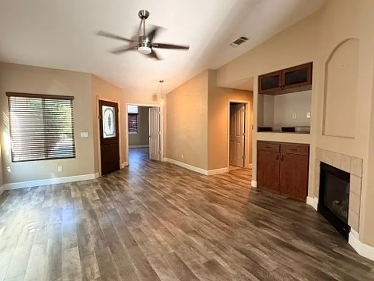 9836 Imperia Ct — Photo 2