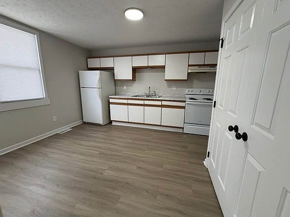 2nd image of 1342 Beeler St APT 2