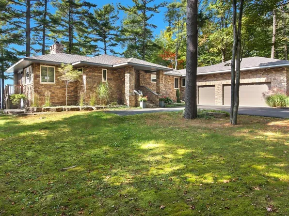 3981 Michigan Trl, Kewadin, MI 49648