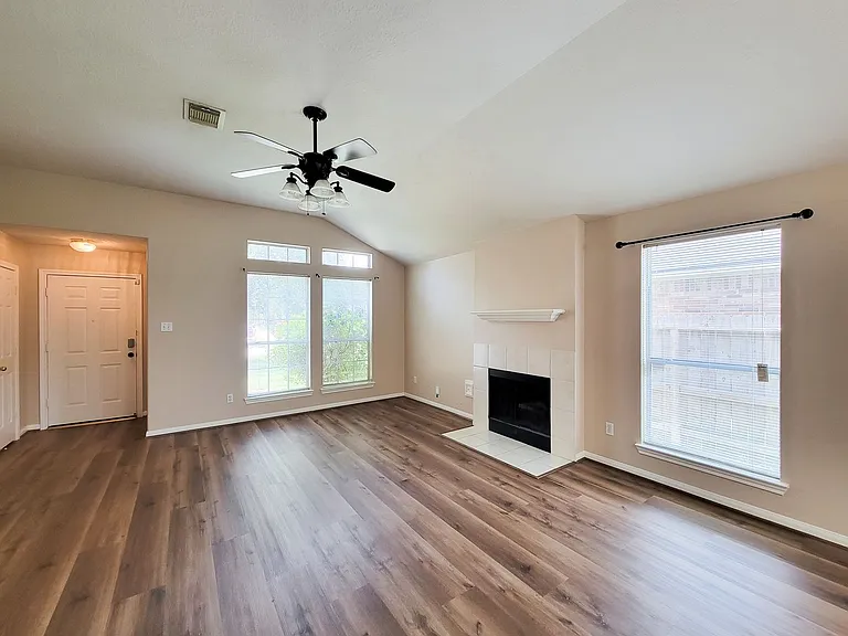 18446 S Wimbledon Dr — Photo 9