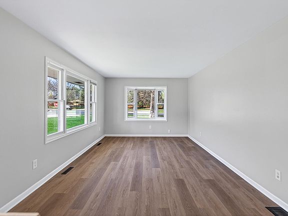 5th image of 6842 Drew Ave N