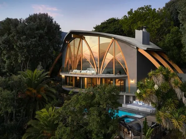 (undisclosed Address), Malibu, CA 90265