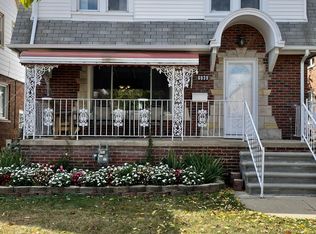 6939 Hartwell St, Dearborn, MI 48126