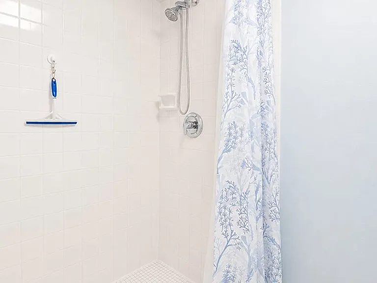 115 Lakeview Way #115 — Photo 21