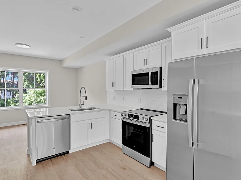 70 Whiting St #A — Photo 7