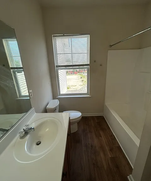 806 W Washington St #309 — Photo 7