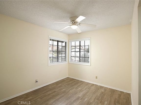 5th image of 4841 Island View St