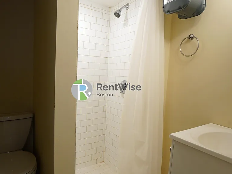 232 Cambridge St #4 — Photo 6