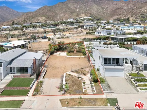 18151 Kingsport Dr, Malibu, CA 90265
