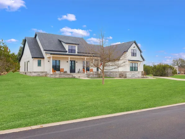 231 Hacienda Pl, Dripping Springs, TX 78620