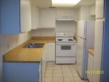 5th image of 51020 Eisenhower Dr APT 15