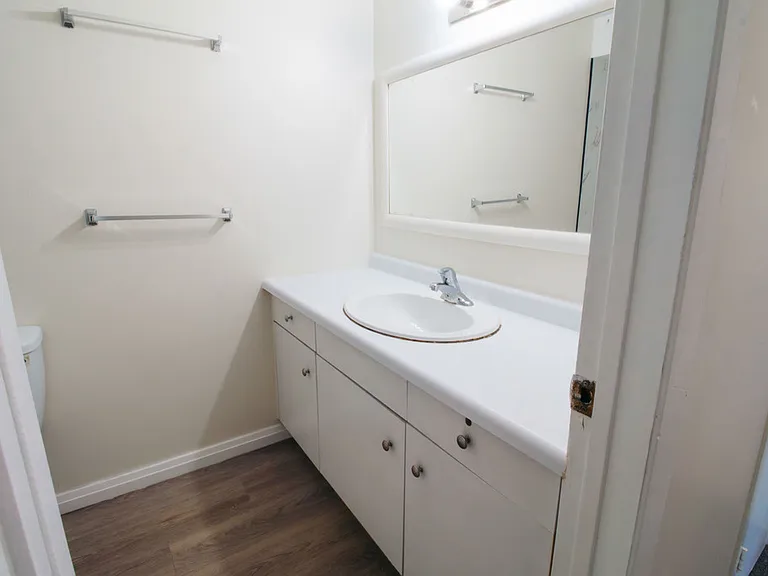 39 Mayfair Dr — Photo 18