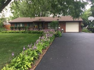 3732 Glenview Rd, Glenview, IL 60025